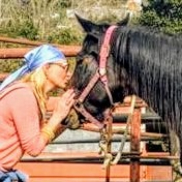 Meet your Posher, Genia - Picture 2 of 10